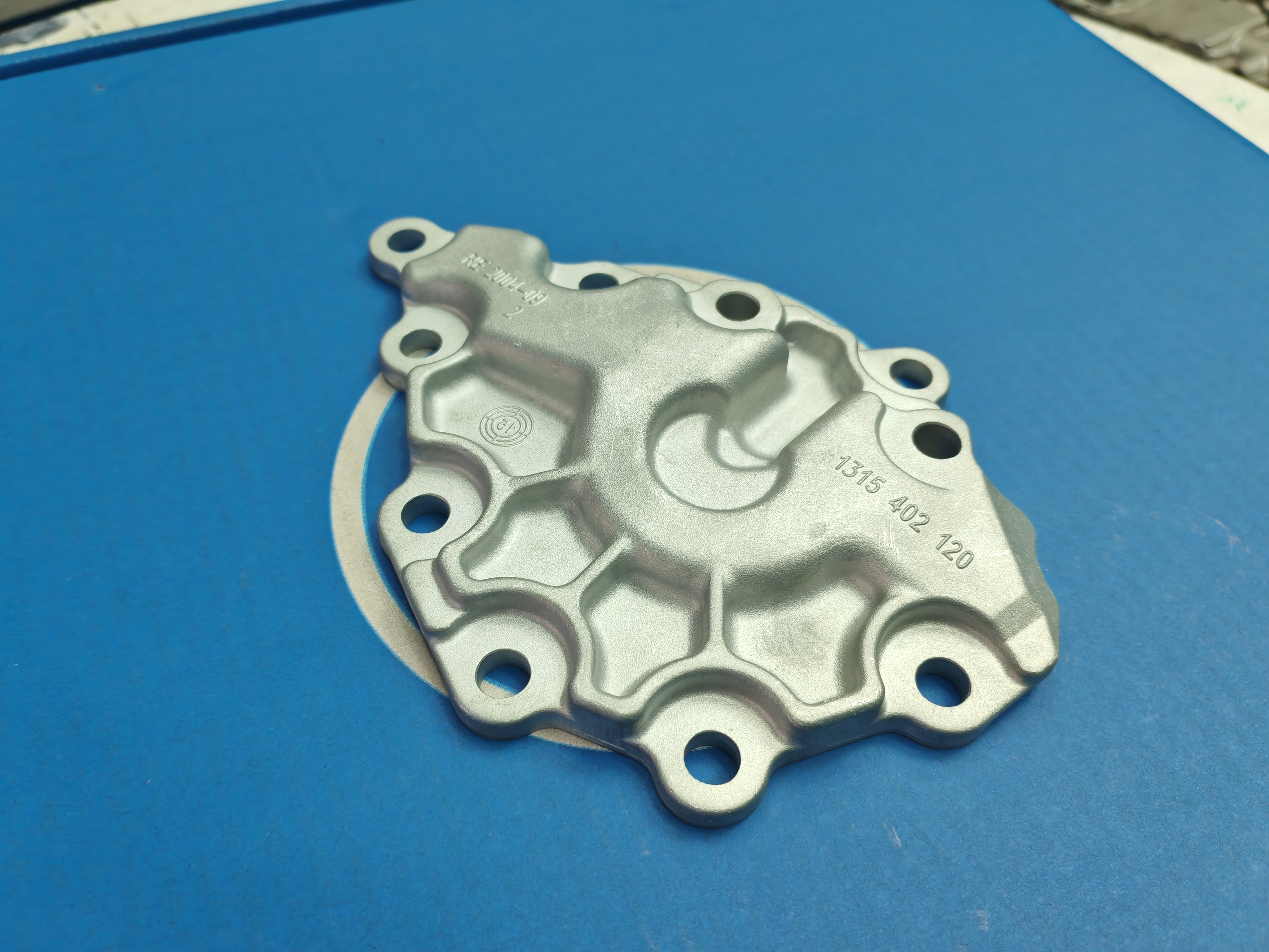 ZF16S151 16S181 16S221 Gearbox assembly oil pump housing 1315 402 120