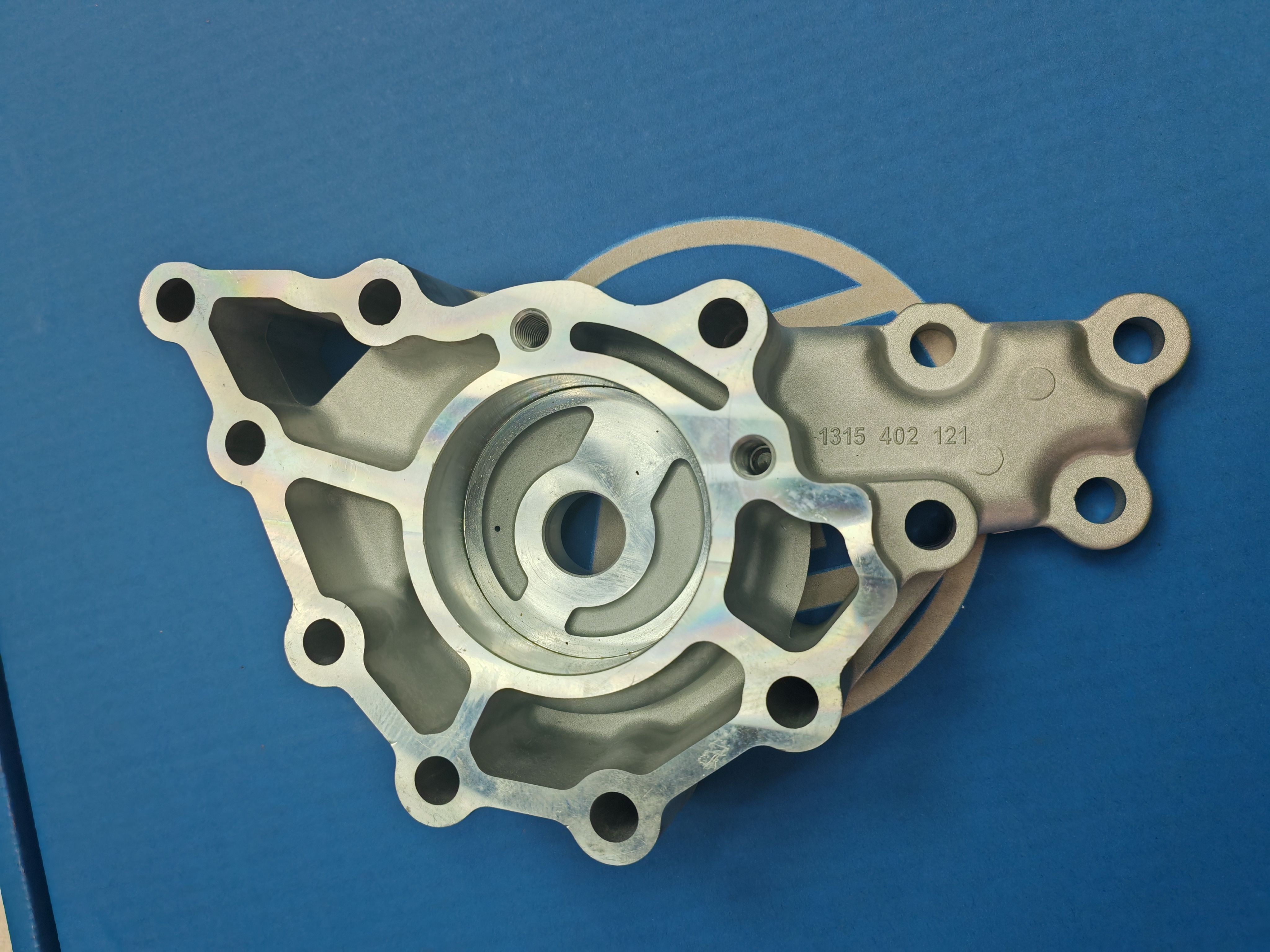 ZF16S151 16S181 16S221 Gearbox assembly oil pump housing 1315 402 121