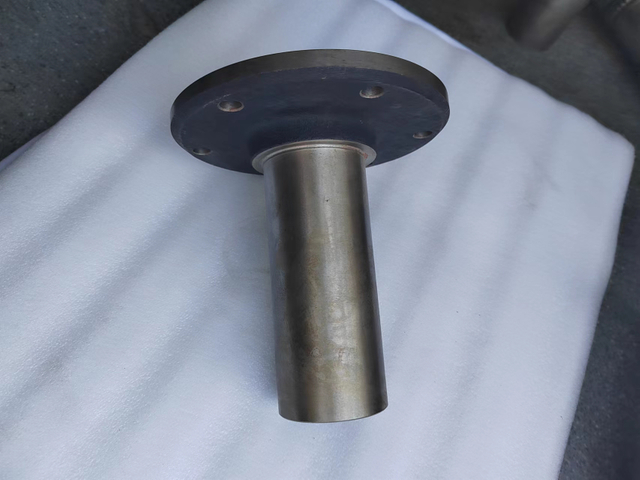 1009621 Eaton Front Bearing Cover