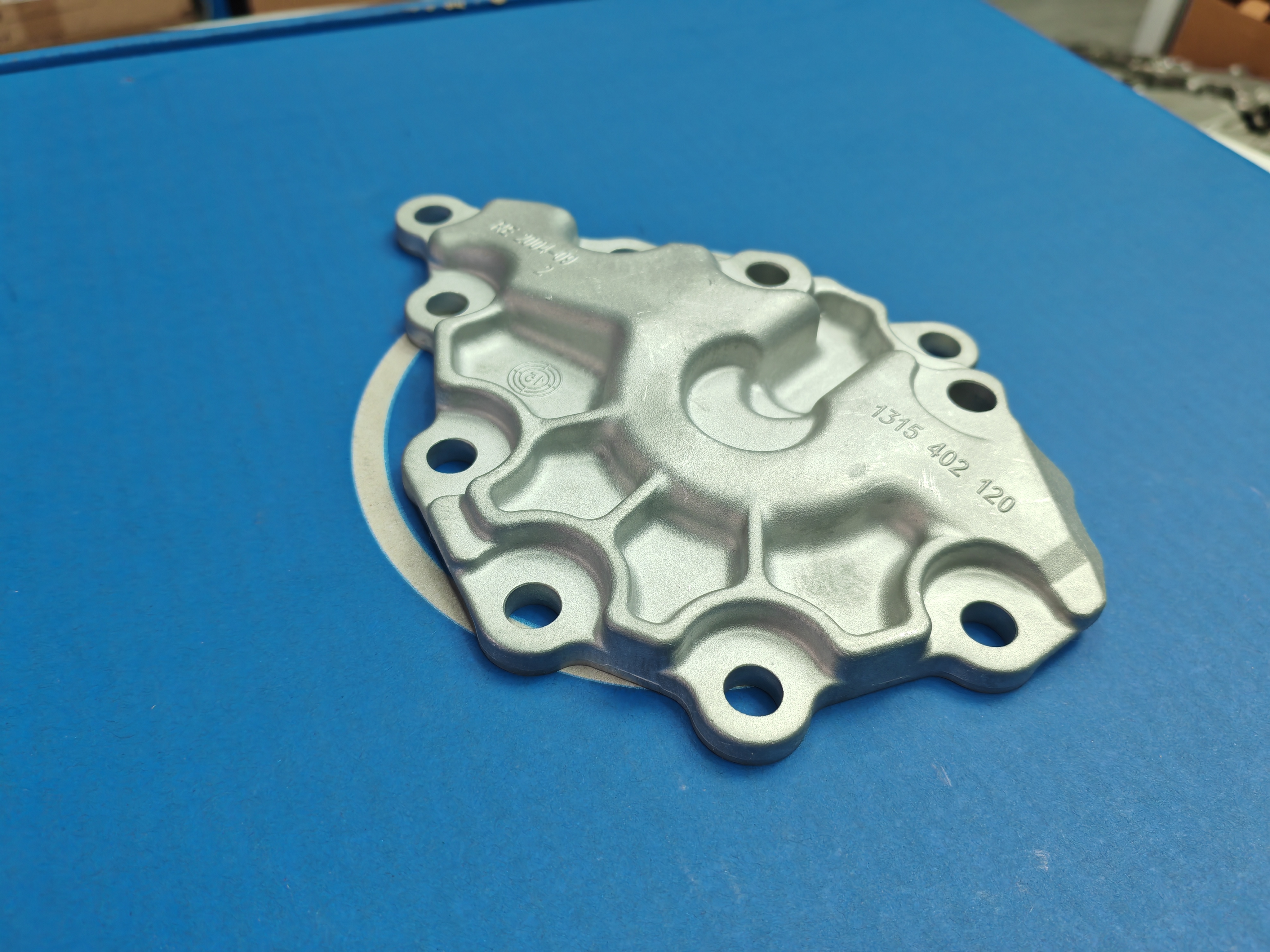 ZF16S151 16S181 16S221 Gearbox assembly oil pump housing 1315 402 120