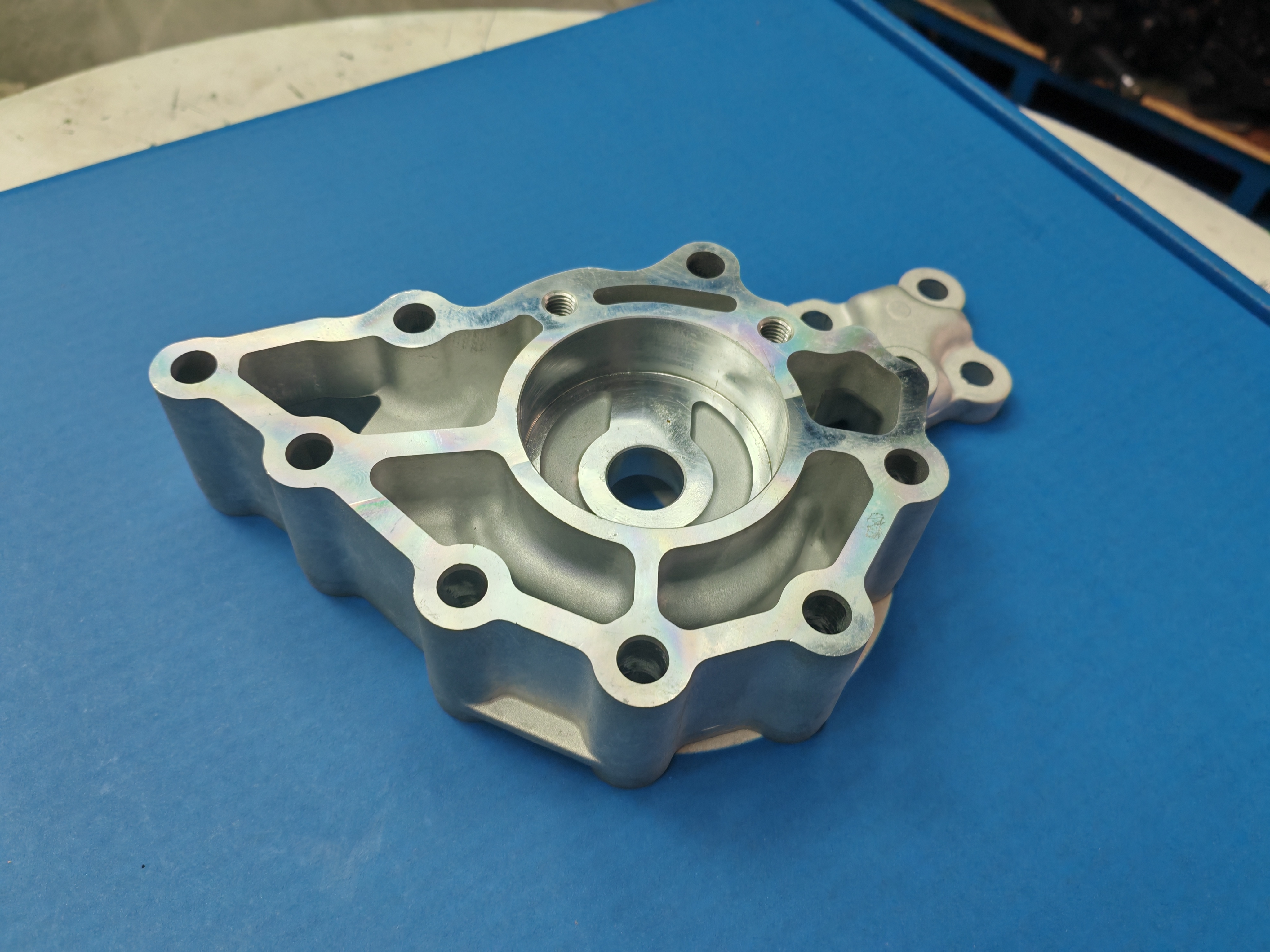 ZF16S151 16S181 16S221 Gearbox assembly oil pump housing 1315 402 121