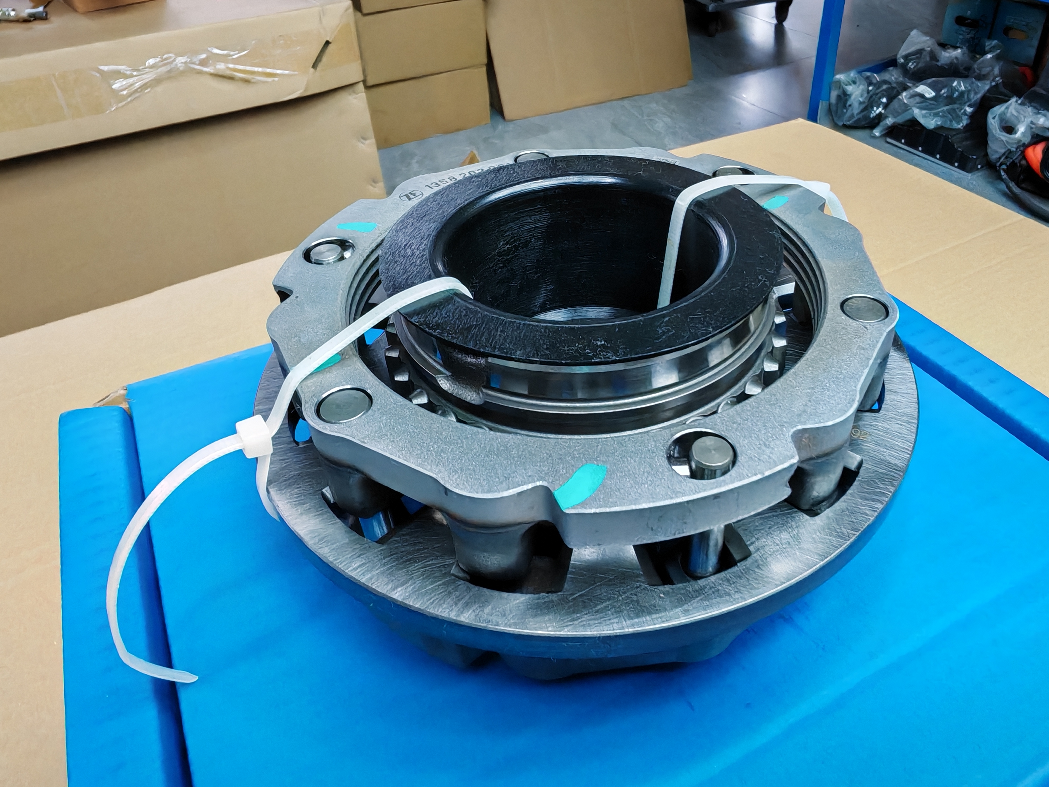 Zf12-speed automatic transmission 12TX2621TD 12TX2820TO main box Synchronizer Assembly ZF1358 202 023