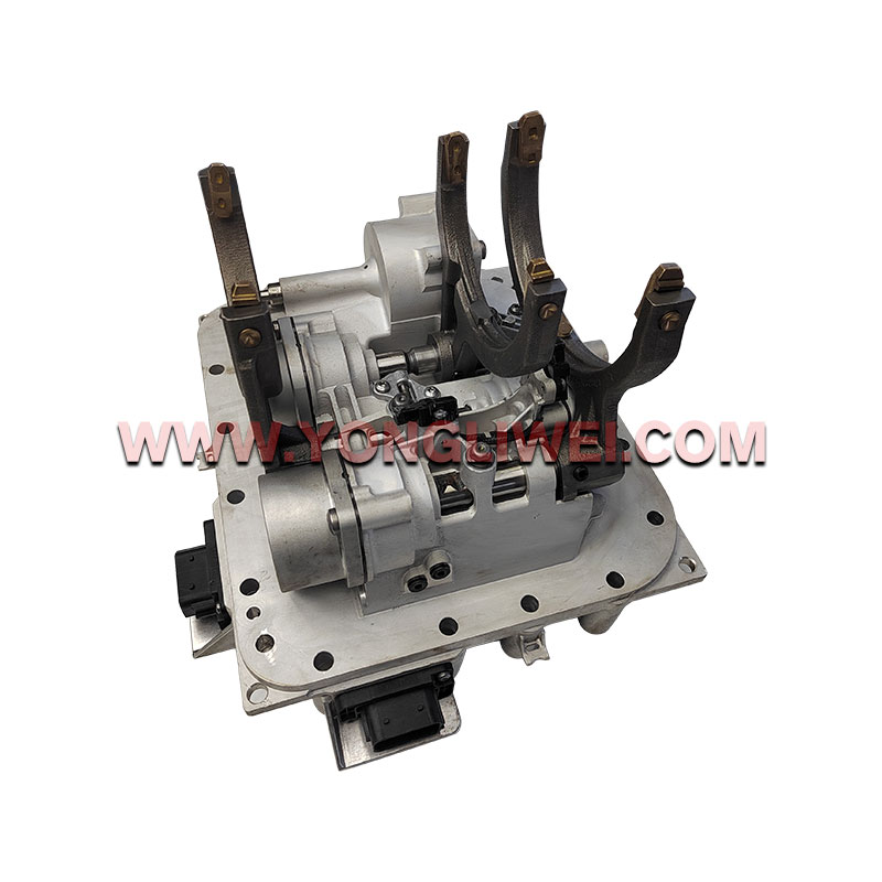 Volvo 12-speed Automatic Transmission Controller Top Cover Assembly 1702310-9A001