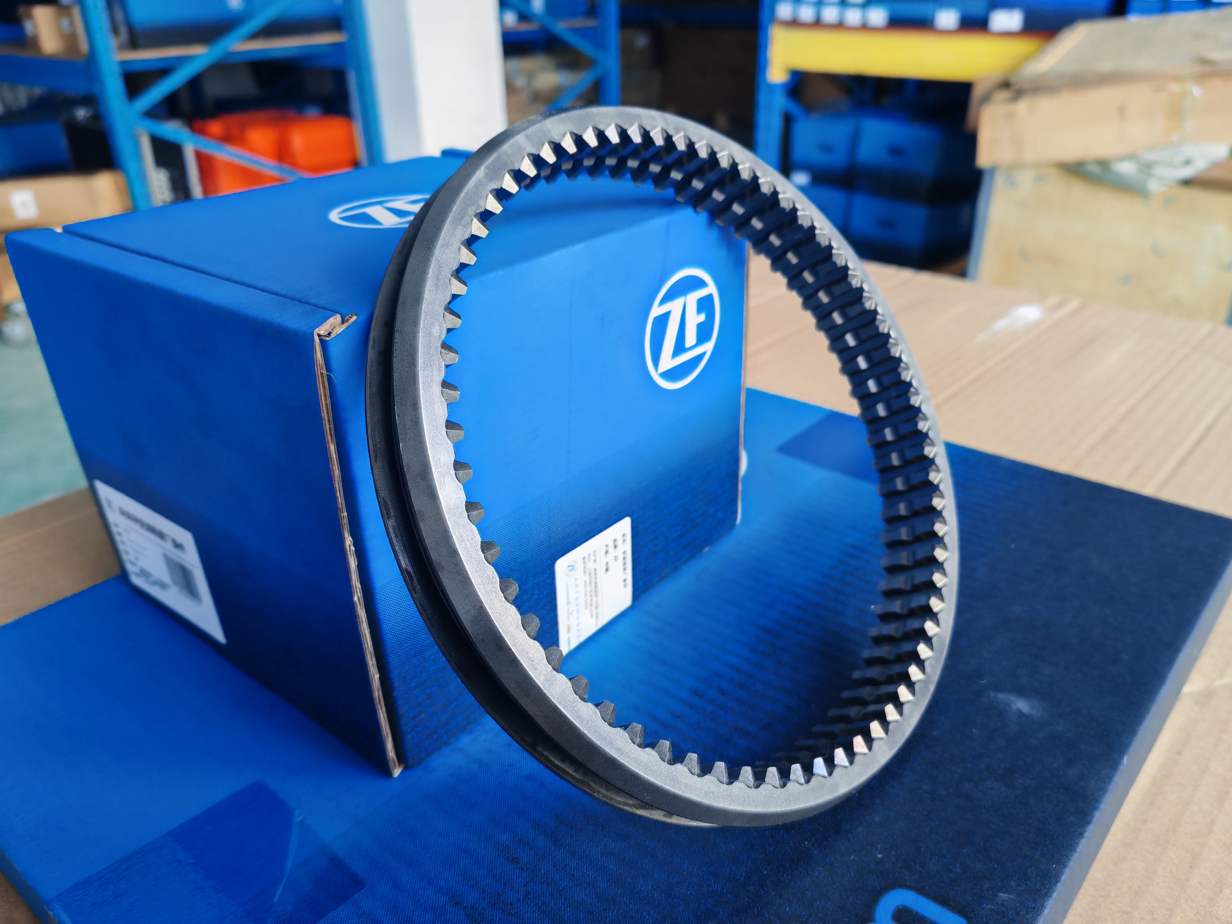 Original German-made ZF16S221 Gearbox Synchronizer 1356 304 024 Synchronizer Gear Sleeve