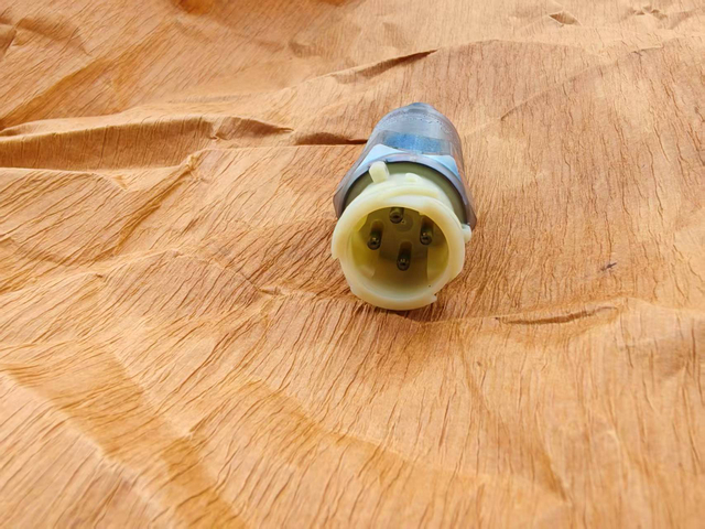 German Truck MAN Transmission ZF Speed Sensor VDO 217120002510