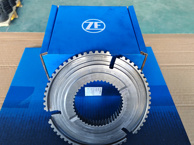 Original German-made ZF16S221 Gearbox Synchronizer 1356 304 022 Synchronizer Housing