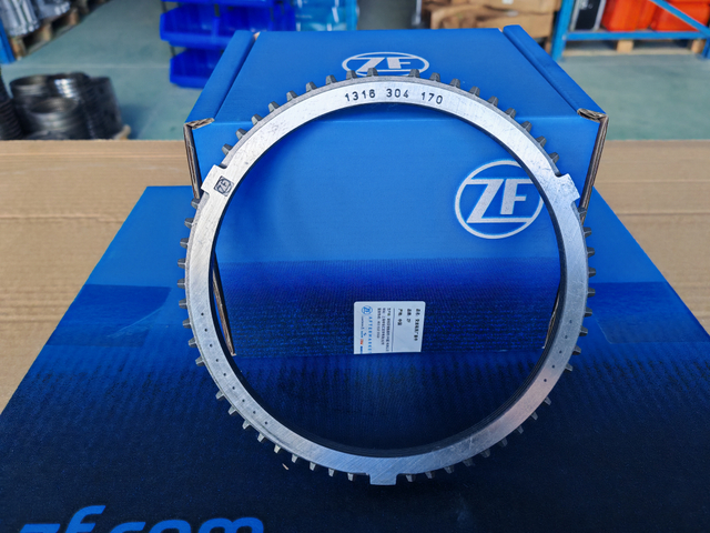 Original German-made ZF16S221 Gearbox 1316 304 170 Synchronizer Ring