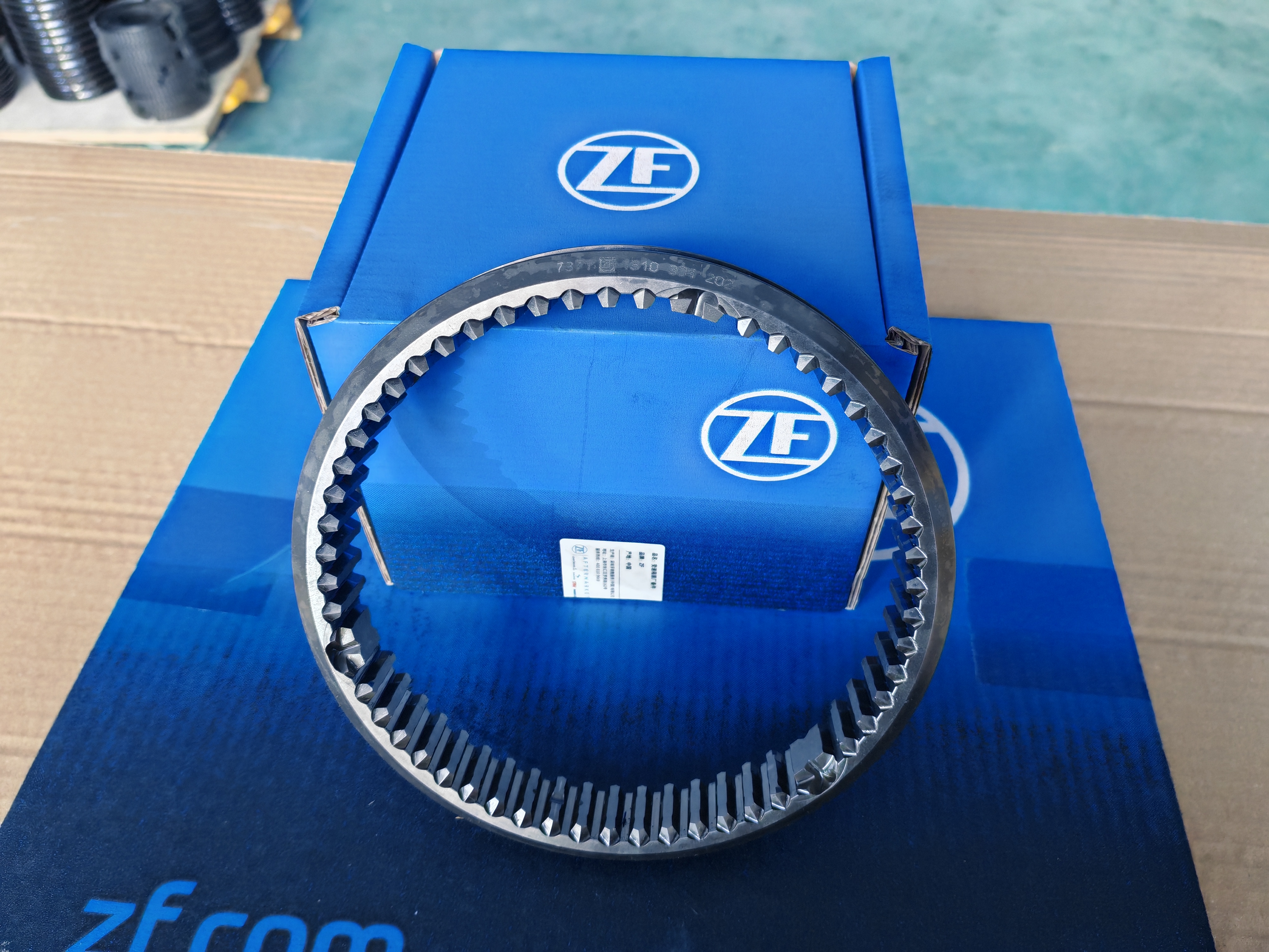 Original German-made ZF16S221 Gearbox Synchronizer 1310 304 202 Synchronizer Gear Sleeve