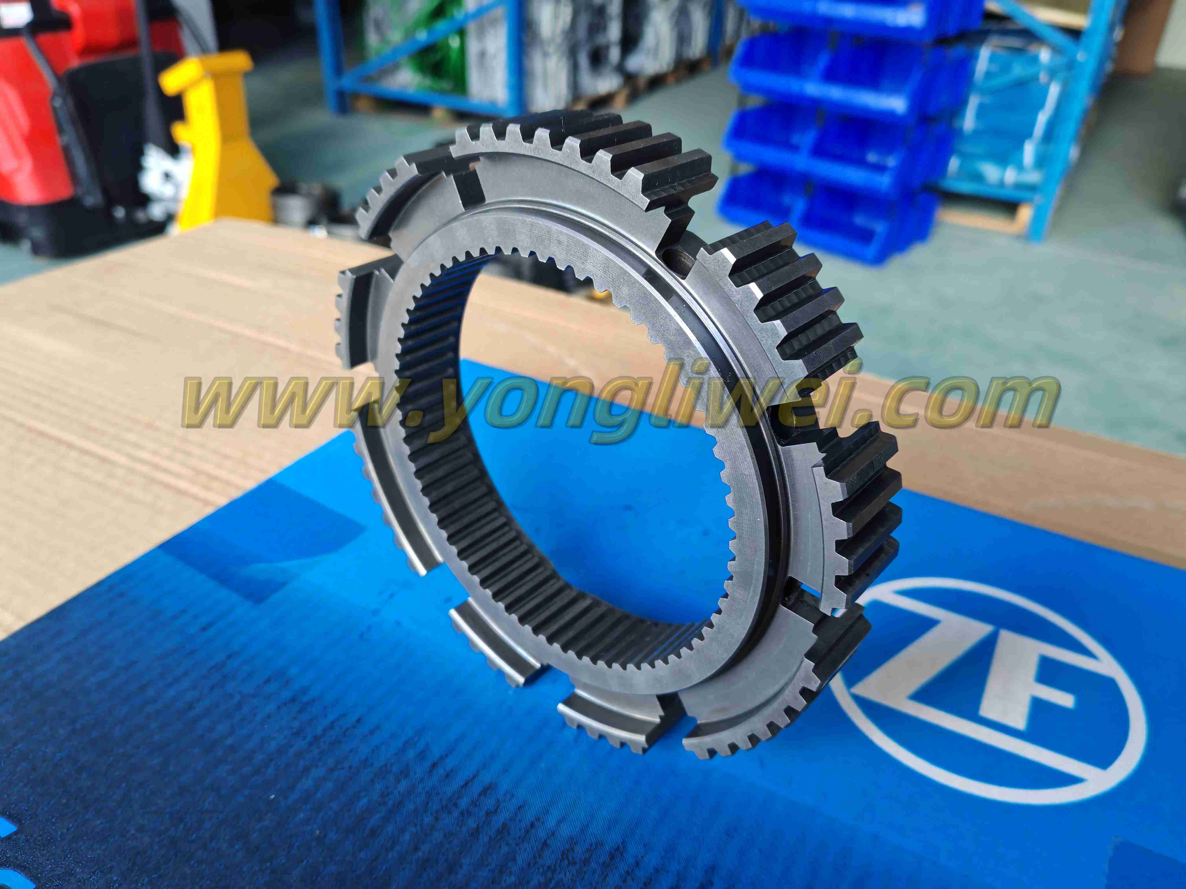Original German-made ZF16S221 Gearbox Synchronizer 1313 333 001 Synchronizer Housing