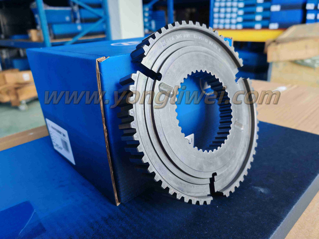 Original German-made ZF16S221 Gearbox Synchronizer 1356 304 019 Synchronizer Housing