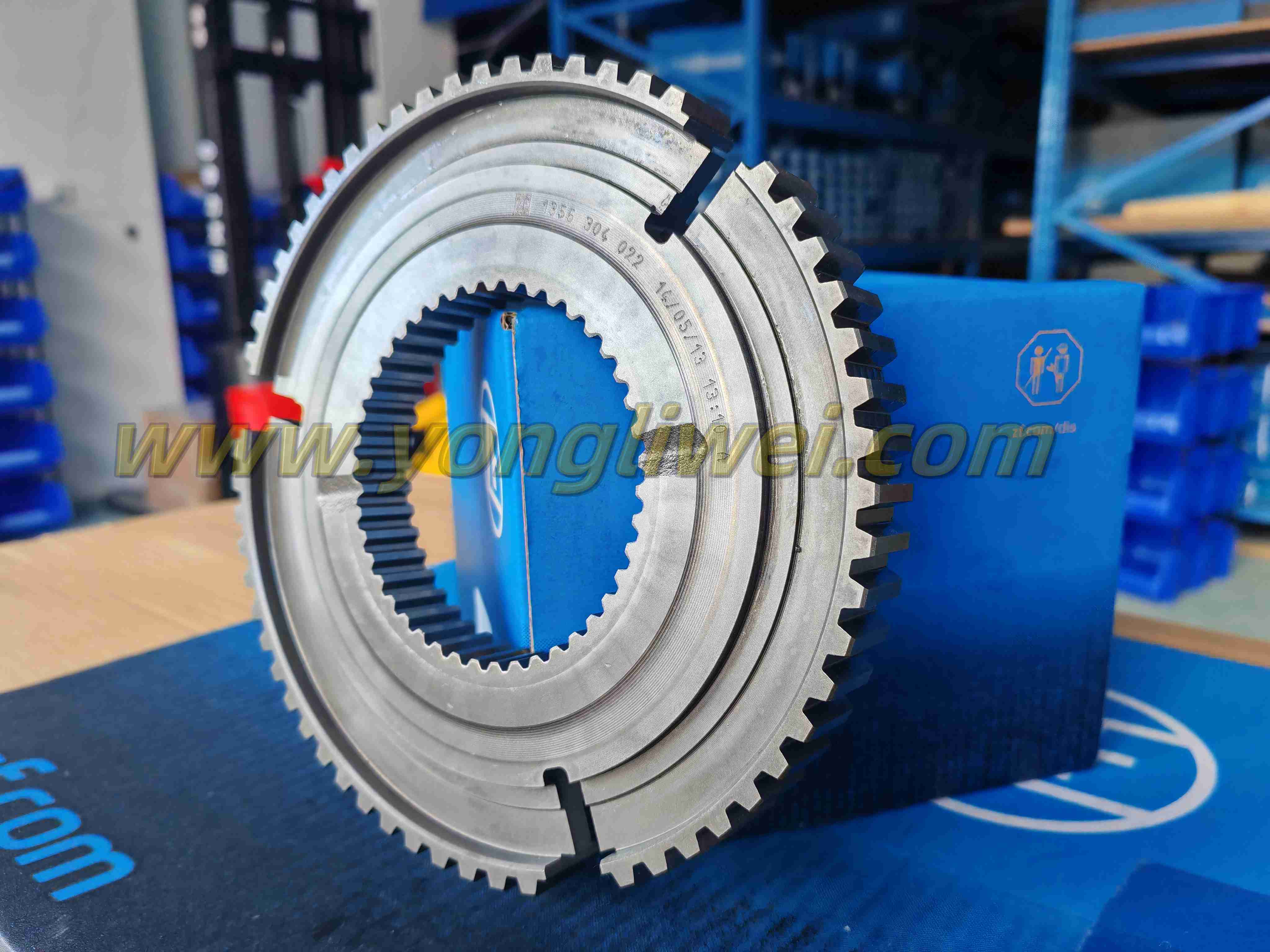 Original German-made ZF16S221 Gearbox Synchronizer 1356 304 022 Synchronizer Housing