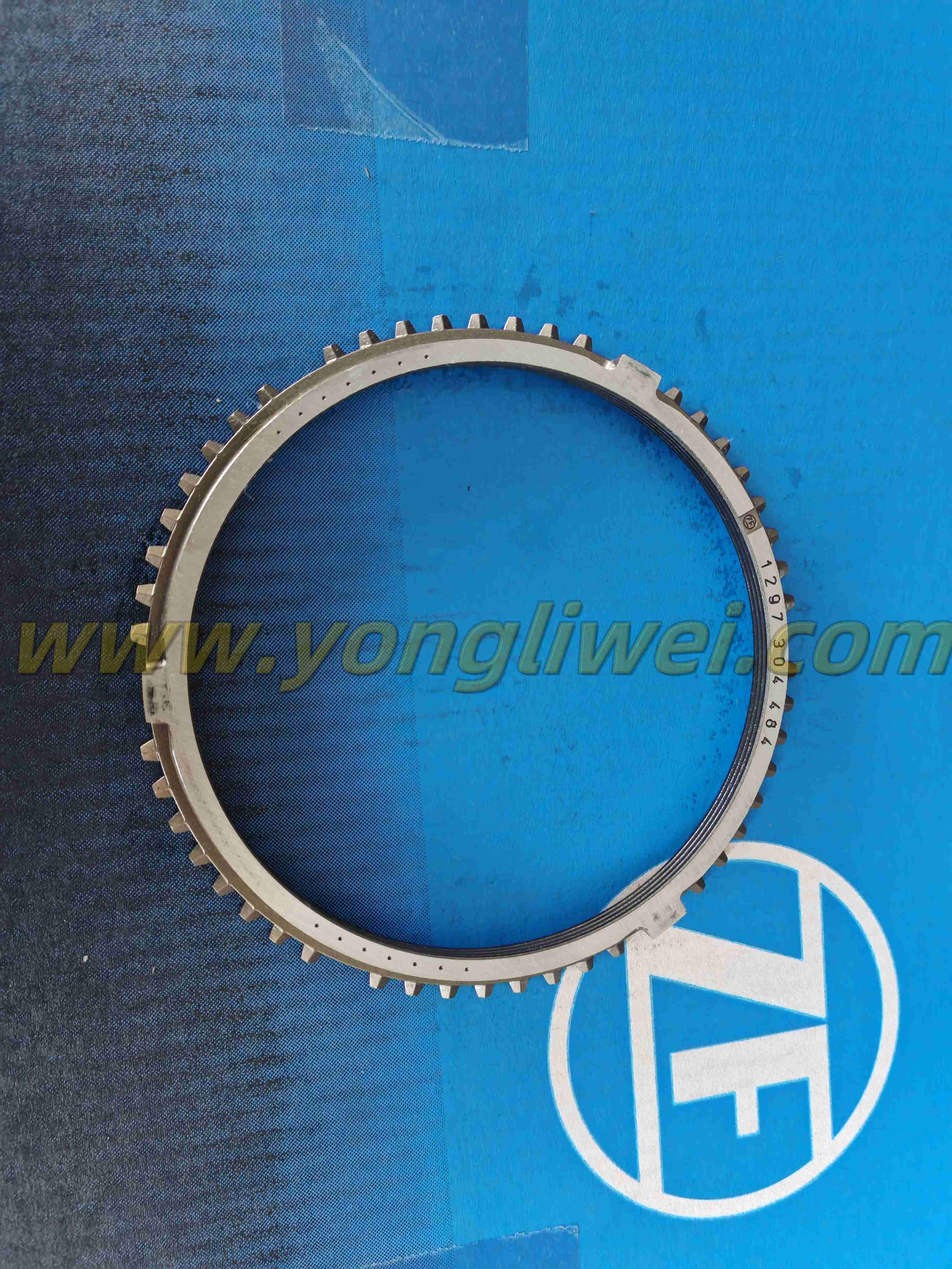 Original German-made ZF16S221 Gearbox Synchronizer 1297 304 484 Synchronizer Ring