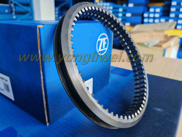 Original German-made ZF16S221 Gearbox Synchronizer 1356 304 023 Synchronizer Gear Sleeve