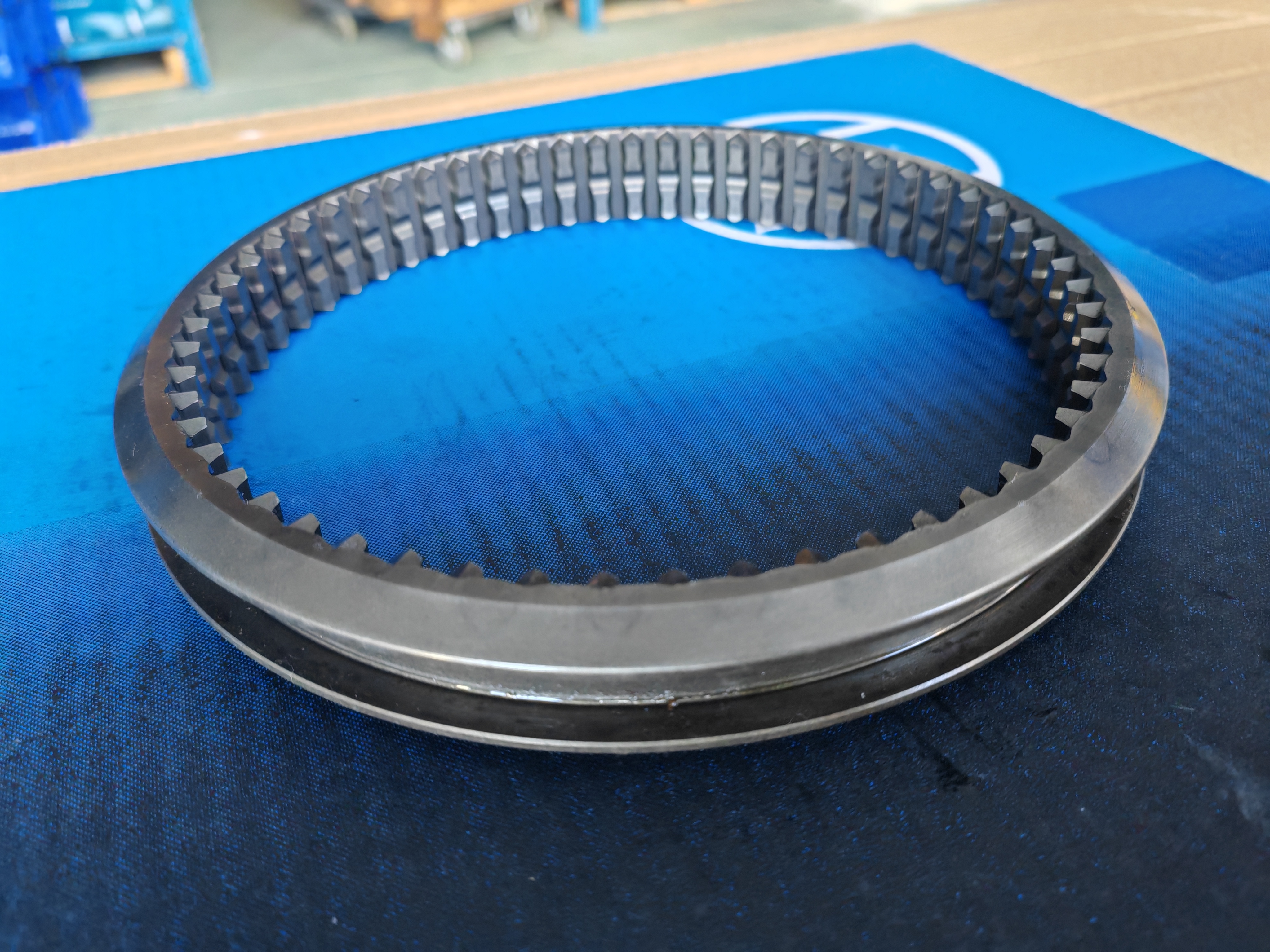 Original German-made ZF16S221 Gearbox Synchronizer 1356 304 023 Synchronizer Gear Sleeve