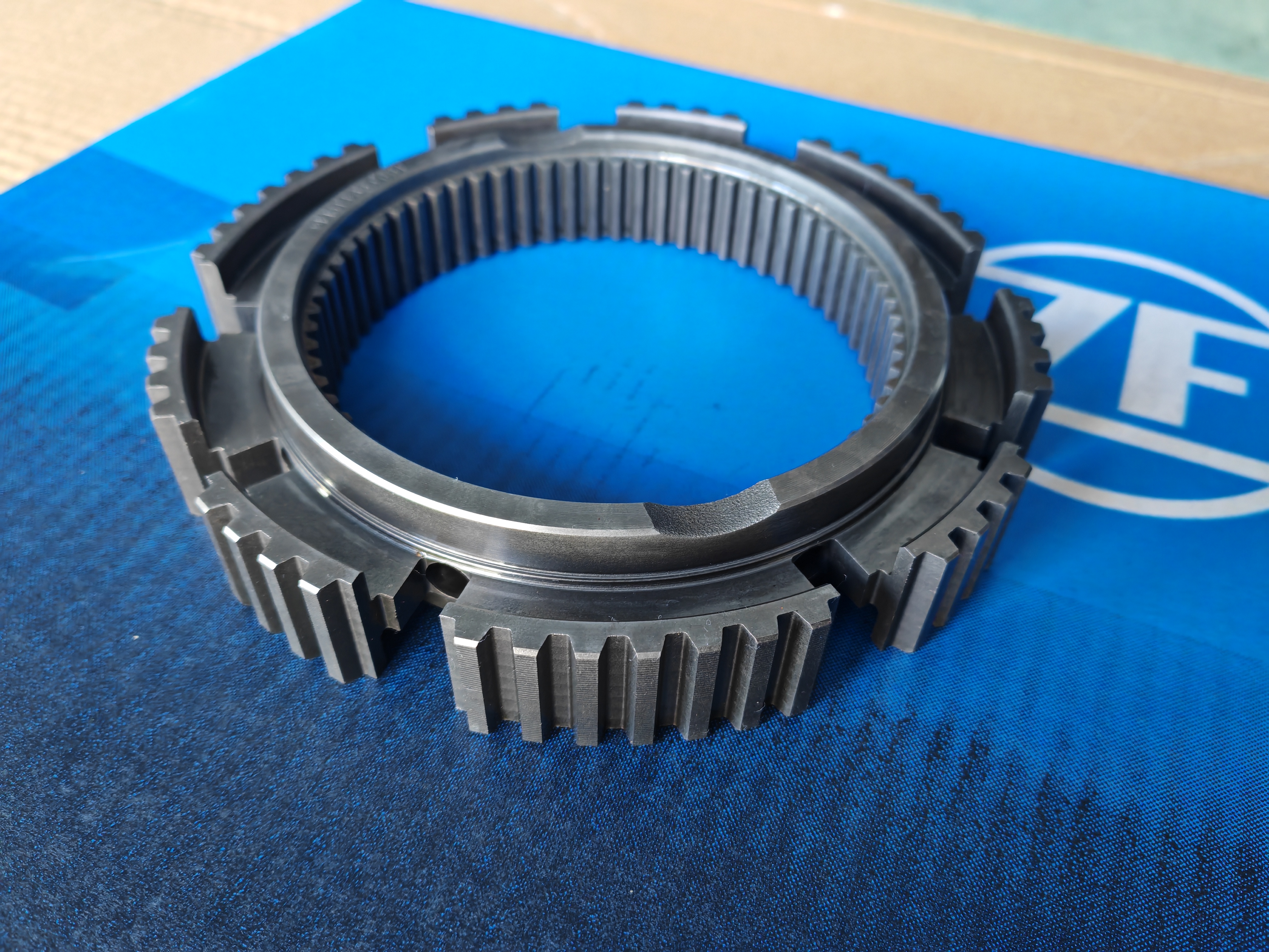 Original German-made ZF16S221 Gearbox Synchronizer 1313 333 001 Synchronizer Housing