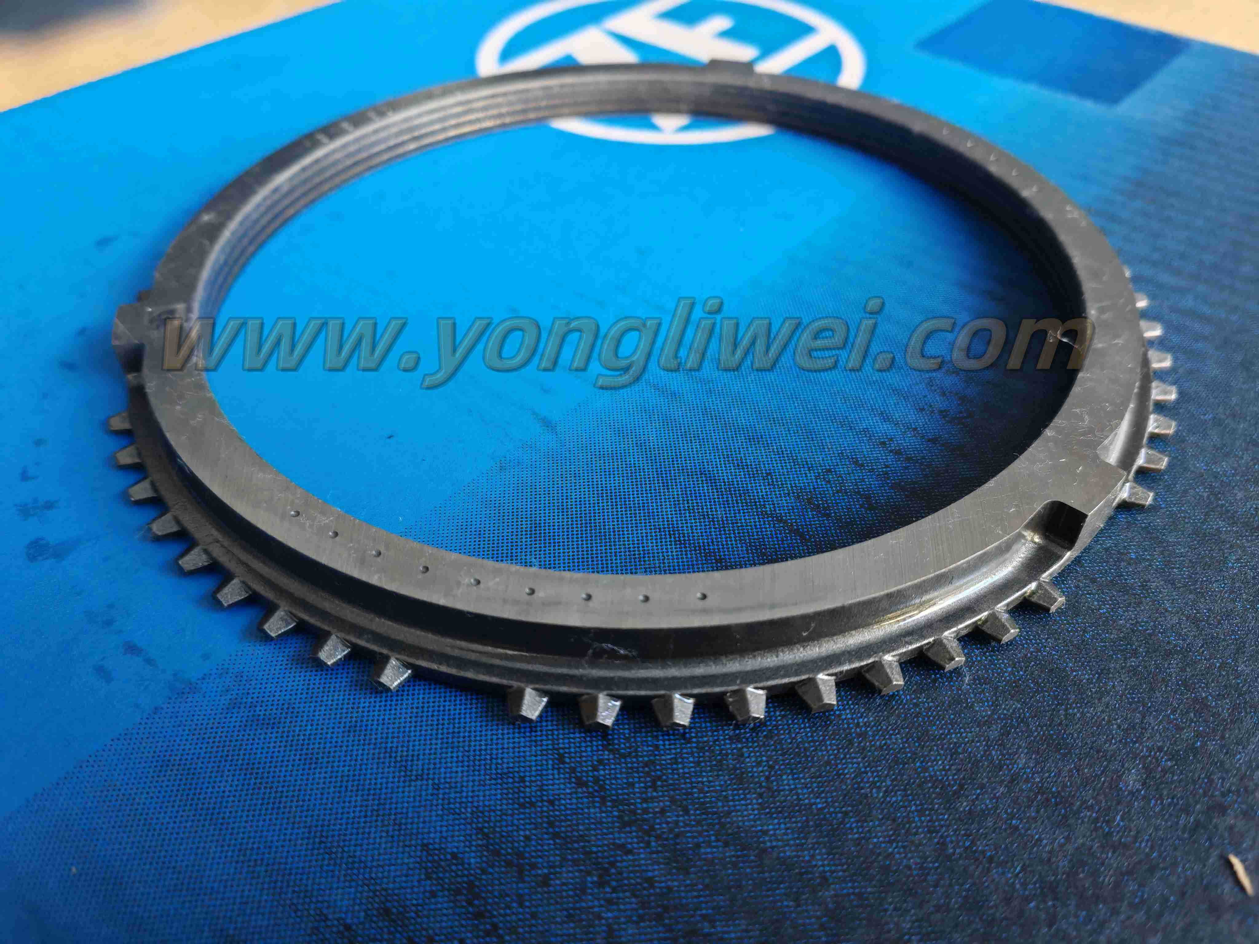 Original German-made ZF16S221 Gearbox 1316 304 170 Synchronizer Ring
