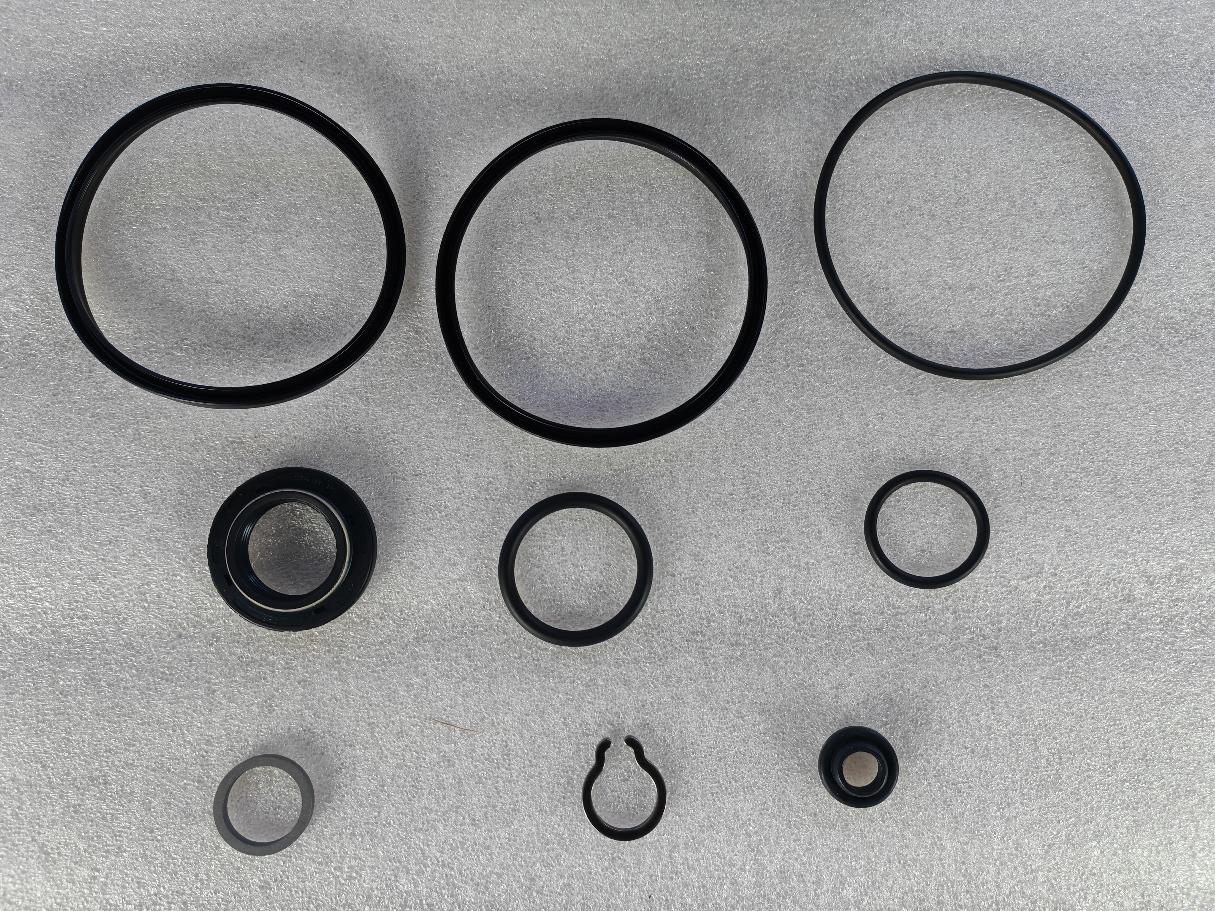 ZF TRAXON 12TX2620 Transmission Assembly Cylinder Repair Kit 1358 298 011