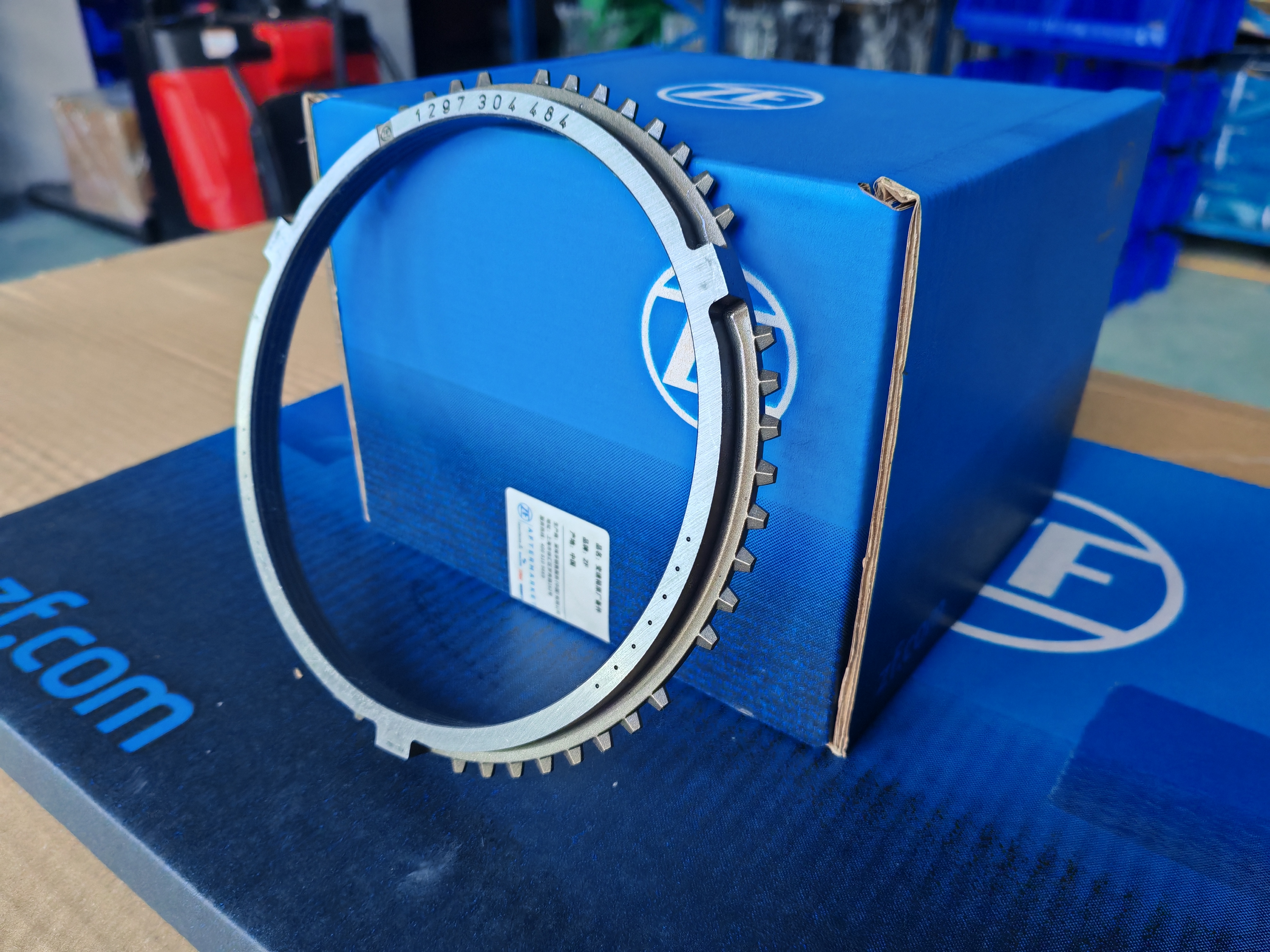 Original German-made ZF16S221 Gearbox Synchronizer 1297 304 484 Synchronizer Ring