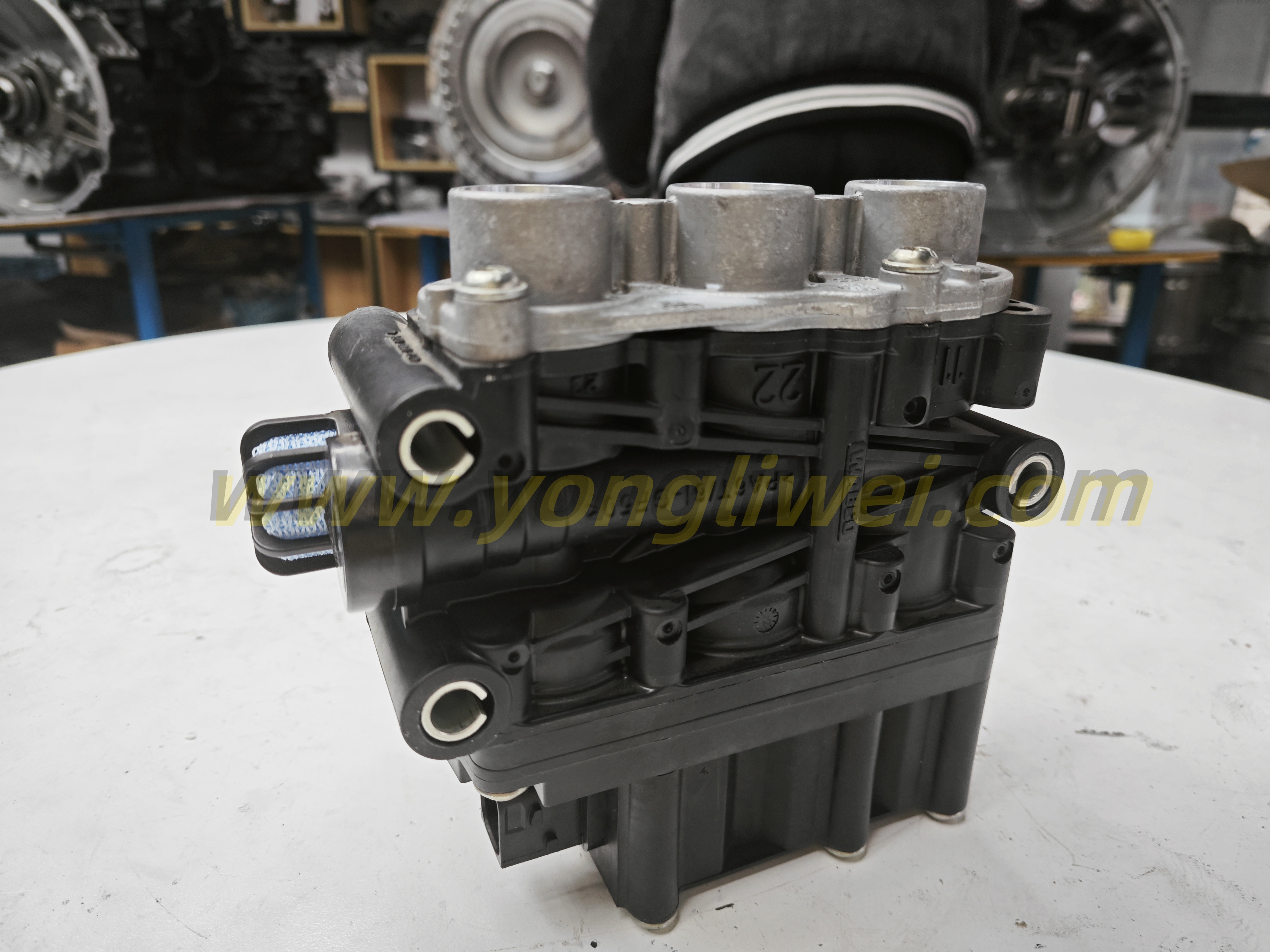 Mercedes-Benz MAN DAF Truck EBS Component Valve Assembly 4728900220